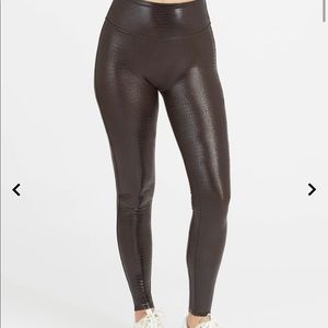 Spanx Faux Leather Croc Shine Leggings size L